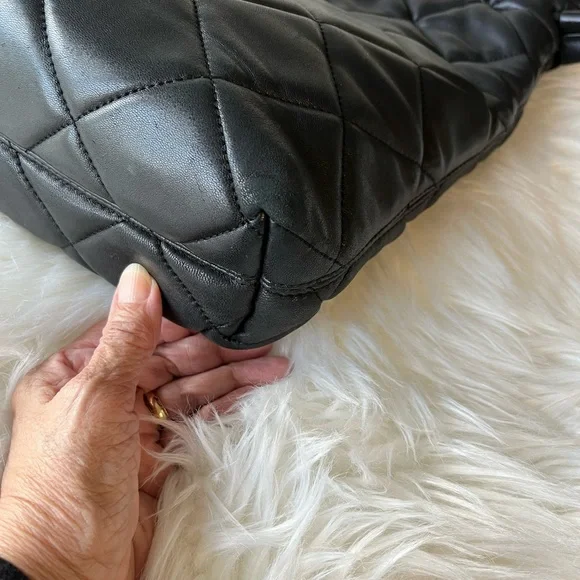 MK vintage quilted lambskin leather purse GUC - Picture 8 of 9